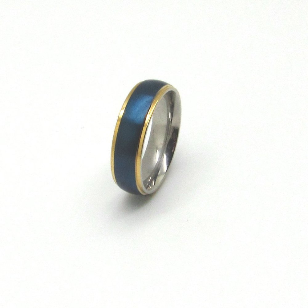 New  Blue Stainless Steel Comfort Fit Band Ring.Size 8